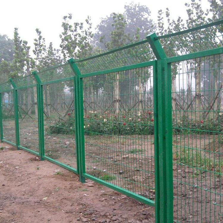 双边丝护栏网 框架护栏网 公路隔离防护网 高速金属网隔离栅  聊城护栏厂家